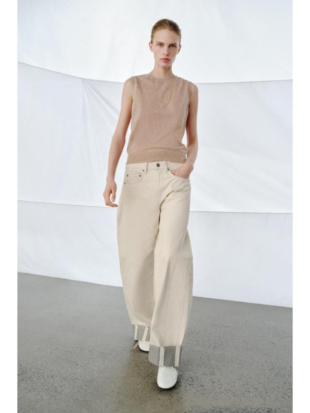 ZARA ZW COLLECTION RELAXED MID-RISE JEANS